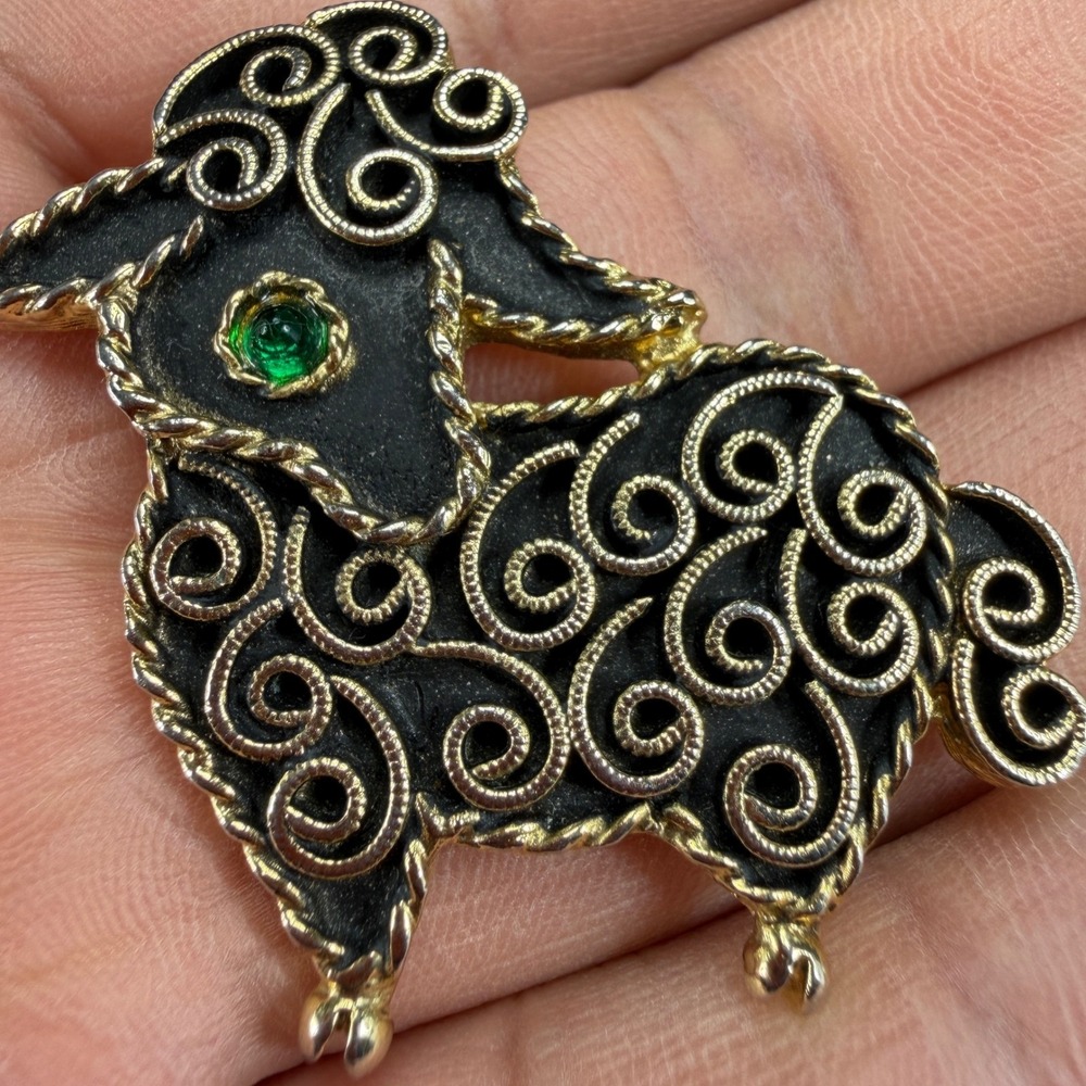 Emmons Lamb Sheep Brooch Pin Gold Tone Filigree Black Green Rhinestone Eye VTG - Picture 6 of 8